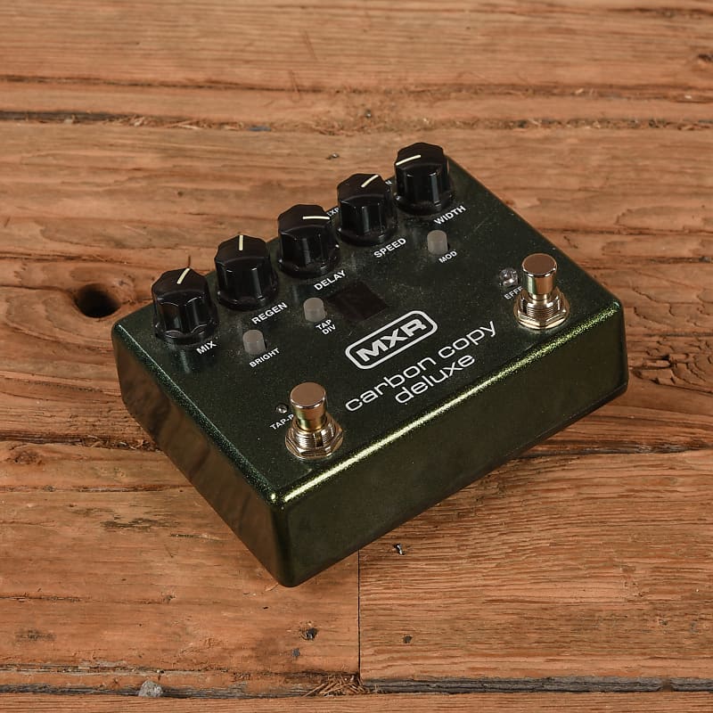 MXR Carbon Copy Deluxe