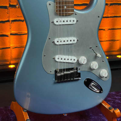 Fender FSR American Deluxe Stratocaster Ice Blue Metallic 2012 