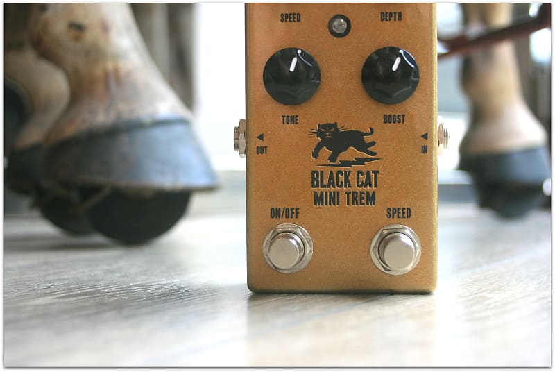 Black Cat Mini-Trem Tremolo/Clean Boost