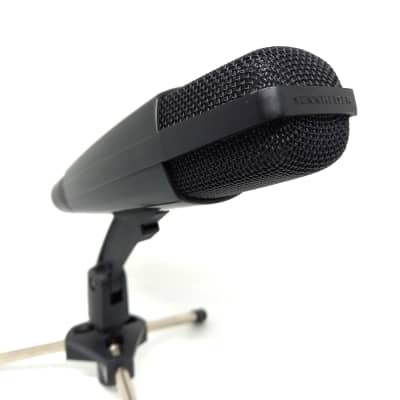 Sennheiser MD421 MD 421 II Cardioid Dynamic Microphone 2002 - Present - Black - With original microphone clip + case