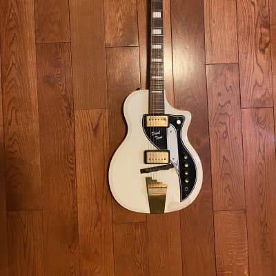 Supro Dual Tone 1958 Off White with Amplifier image 1
