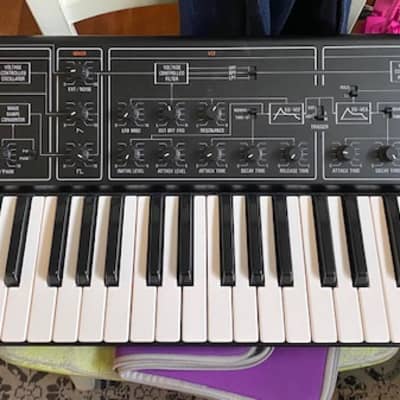 Yamaha CS-10 Monophonic Synthesizer 1977 - Black