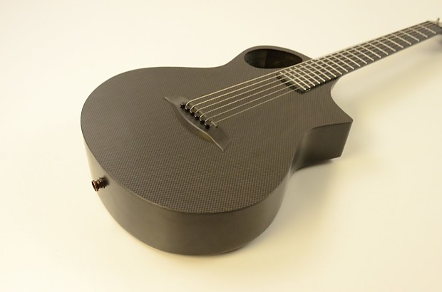 Compositeギター　Cargo Composite Acoustics Cargo Travel Guitar Review - YouTube