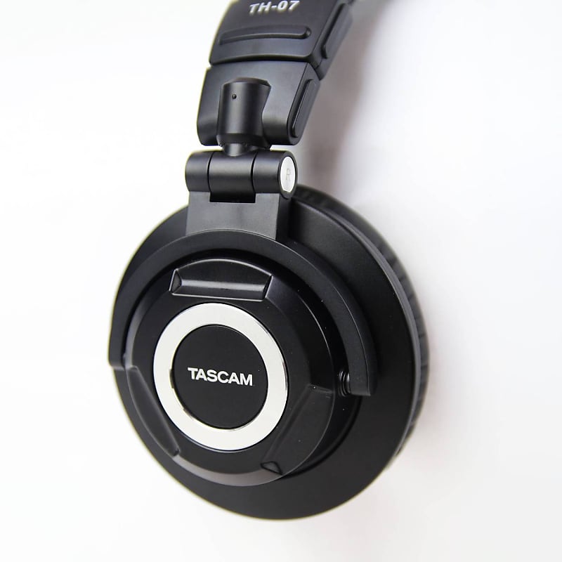 Tascam TH-07 High Definition Recording Studio Monitor Headphones  			
