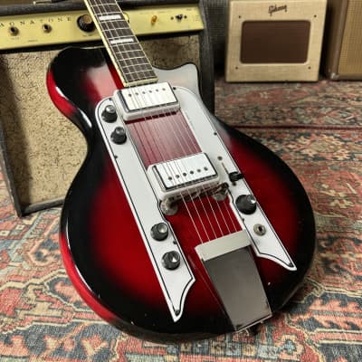 Airline Town and Country 1958-62 - w/Case Red burst for sale