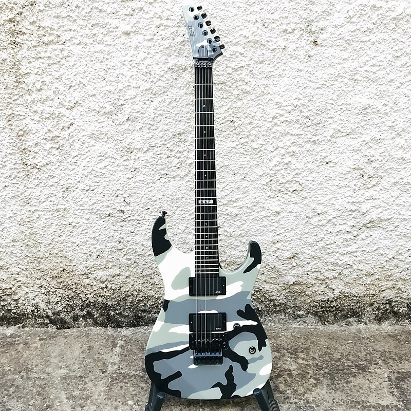 ギター E-II M-II NECK THRU Urban Camo L/H LEFTY ESP E-II M-II Neck Thru - Urban Camo | Sweetwater