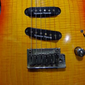 Fender Showmaster 2006 Cherry Burst image 2