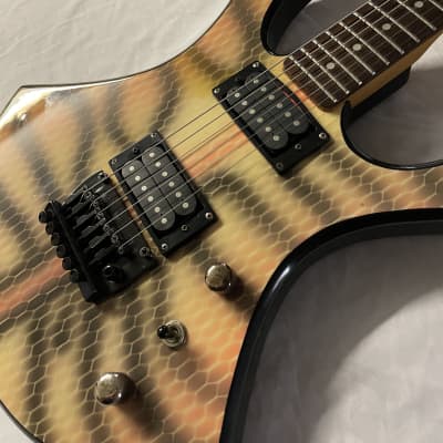 B.C. Rich Virgin Platinum Series Electric Guitar MIK Korea 1980s - Snakeskin image 4