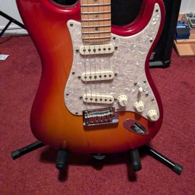 2008 Fender American Deluxe Stratocaster in Sienna Sunburst