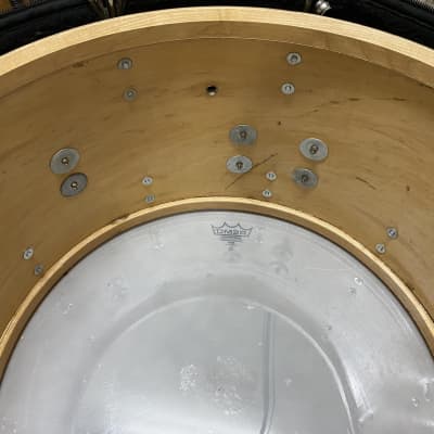 Ludwig 3ply Maple Thermogloss 24x14 Bass Drum with Blue/Olive badge and Rail Consolette FREE CASE Bild 9