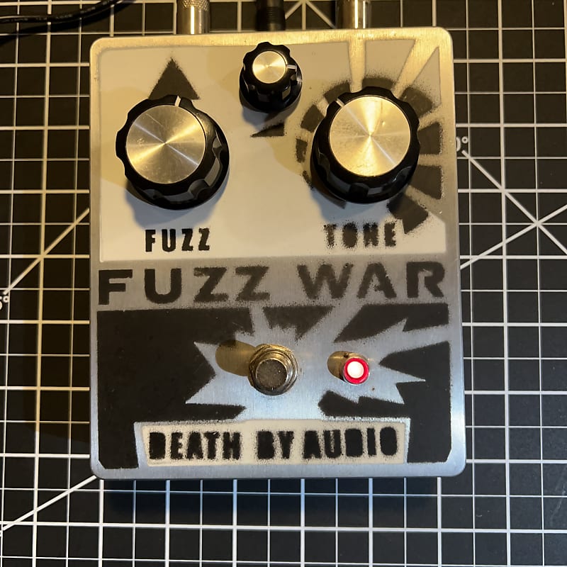 Death By Audio Fuzz War