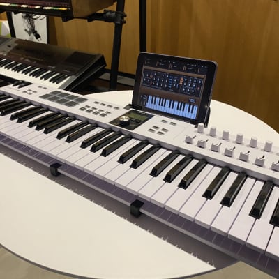 iPad iPhone Holder for ARTURIA KEYLAB ESSENTIALS MK3 Attach Your iPad tablet / iPhone Smartphone