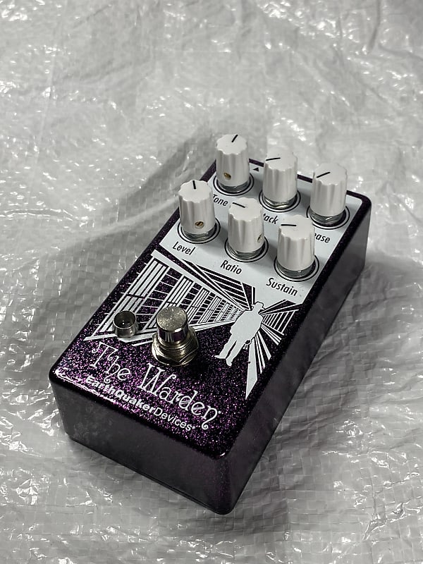 EarthQuaker Devices Warden