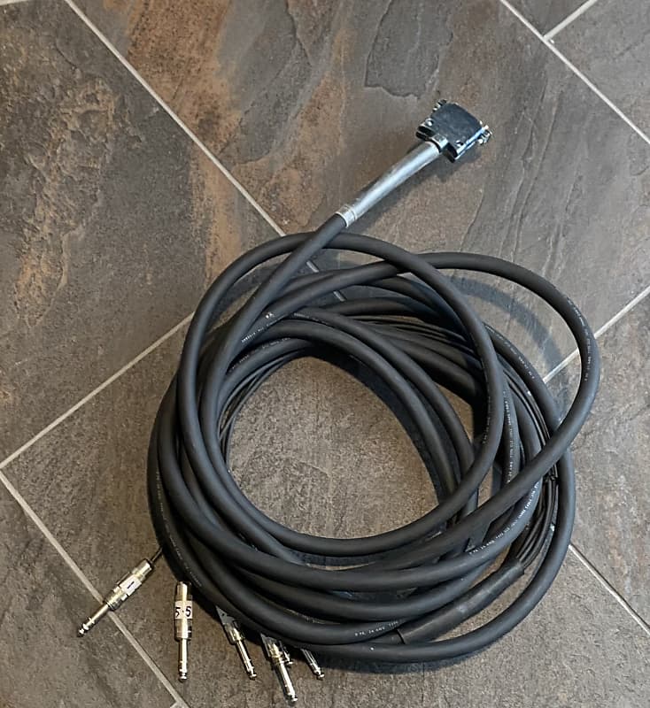 SA-DB8T8 - DB25 To 8 Channel 1/4" TRS 8 Feet