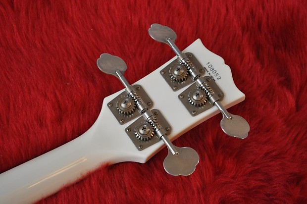 Epiphone EB-3 Alpine White - Geek IN Box
