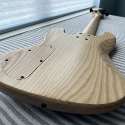 MG Bass MGBASS JB1 SPALTED MAPLE 5-string bass, Made in USA, SPALTED MAPLE top, ASH body, 3-piece MAPLE neck, EBONY fretboard, BARTOLINI pickups and preamp, Italia Leather Straps 4” wide Acorn Amber strap, GATOR hardshell case image 16