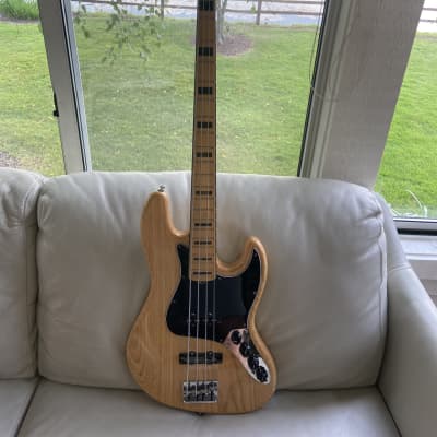 fender jazz bass deluxe american 4 strings 2012 natural image 1