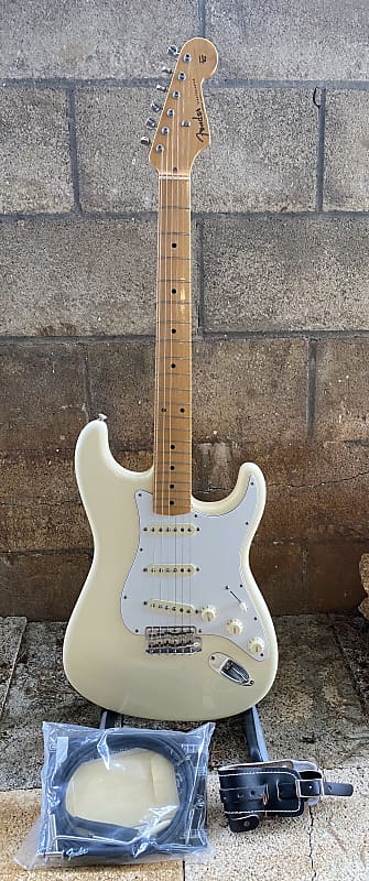 Fender American Vintage '57 reissue 2013 - Vintage White image 1