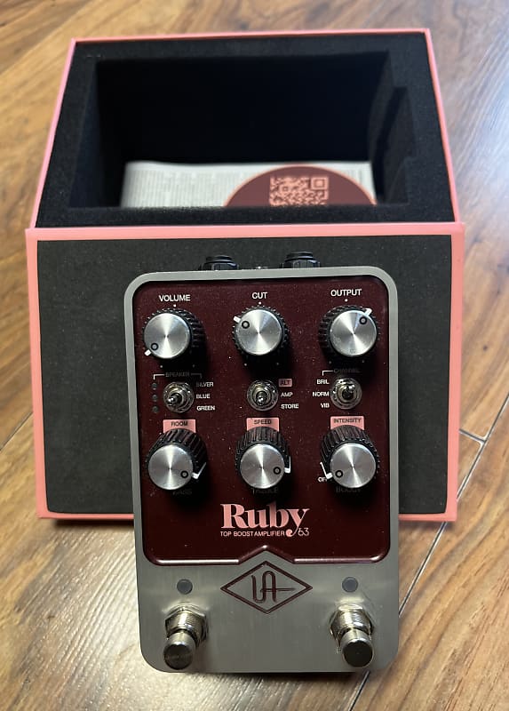 UAFX Ruby ‘63 Top Boost Amp Simulator with power supply; Universal Audio