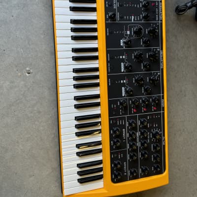 Studiologic Sledge 2.0 Polyphonic Virtual Analog Synthesizer 2010s - Yellow / Black