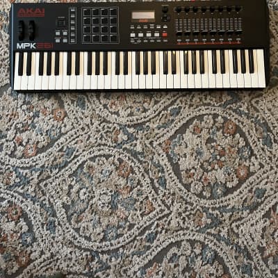 Akai MPK261 2014 - Present - Black