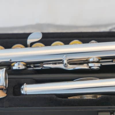 Yamaha YFL-281 Open-Hole Intermediate Flute *Cleaned & Serviced *Ready to Play image 8