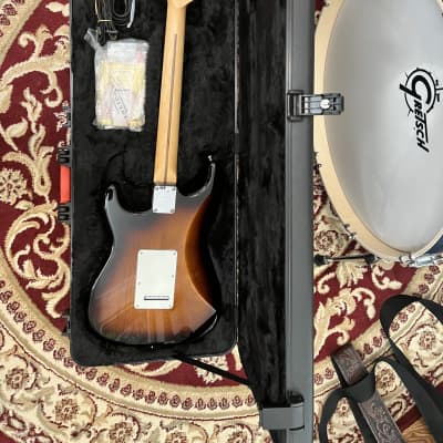 Fender American Special Stratocaster 2014 - 2 color sunburst 60th Anniversary image 7