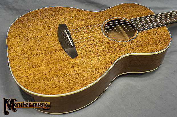 Breedlove pursuit parlor guitar on sale