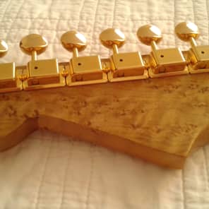 Musikraft Strat Neck - Roasted Flamey Birdseye Maple , Nitro