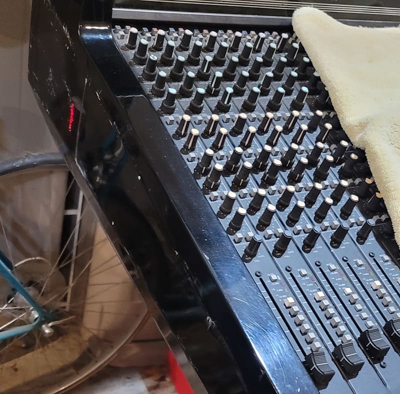 36chアナログミキサー　PEAVY MARK VIII series 3600 Peavey MK VIII 3600 Series 36 Channel Mixer Console with