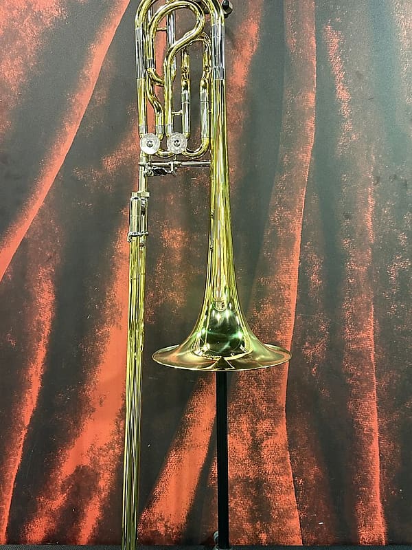 Yamaha YBL-612 Trombone Bb/F/Eb Bass Trombone (Carle Place Yamaha YBL-612 Trombone Bb/F/Eb Bass Trombone (Carle Place