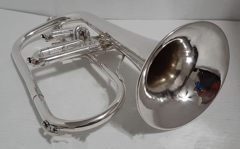 Getzen ETERNA 895S- 3 Valve FLUGELHORN , Mouthpiece & 2 Handle Combo Hard  case . 1964-1967 - Silver plated