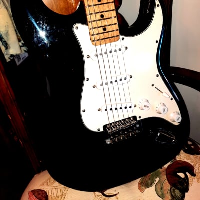 INDY CUSTOM Black with White pickguard strat style guitar, natural blond wooden neck early 2000's image 2
