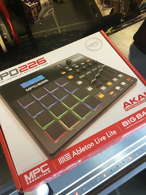 Akai MPD226 | Reverb