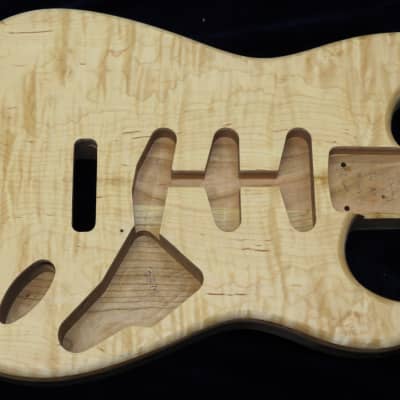 Flamed Maple Top / Aged Cherry Wood Strat body - Standard - 5lbs 15oz #3274 image 2