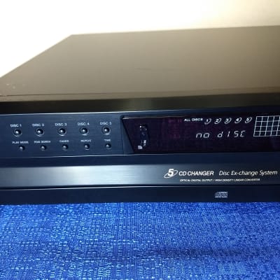 Sony 5 Disc CD Changer/Player CDP-CE375 image 3