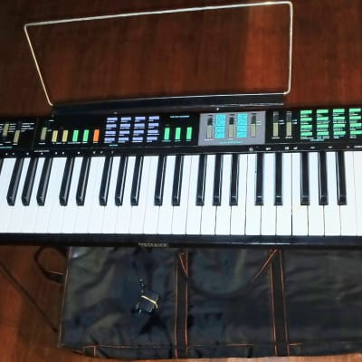 Vintage 1980s Yamaha PSR-22 FM Keyboard Synth with Chrome Stand Case lofi retro