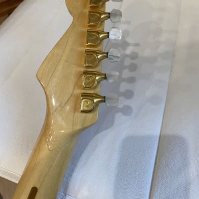 Fender Stratocaster Gold Elite 1983 Off white image 10
