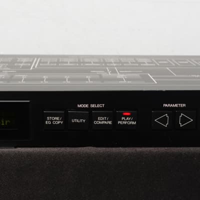 Yamaha TX81Z 4 Operator FM Synthesiser Sound Module 1U Rack Mount Synth - 100V