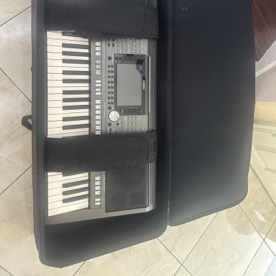 Yamaha PSR-S970 61-Key Arranger Workstation 2010s - Black
