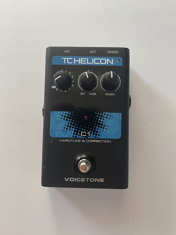 TC Helicon Voicetone C1 Hardtune & Correction Auto Tune Vocal Effect Pedal  + PSU