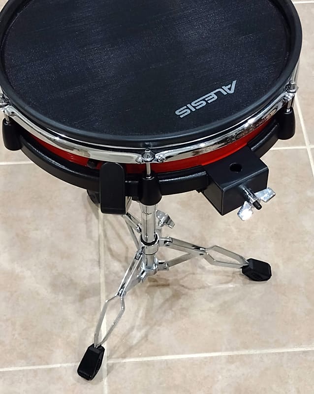 Alesis deals crimson snare