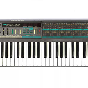 Korg Poly-800 Polyphonic Analog Synthesizer | Reverb