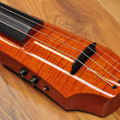 NS Design WAV4c Cello Amberburst Gloss image 4