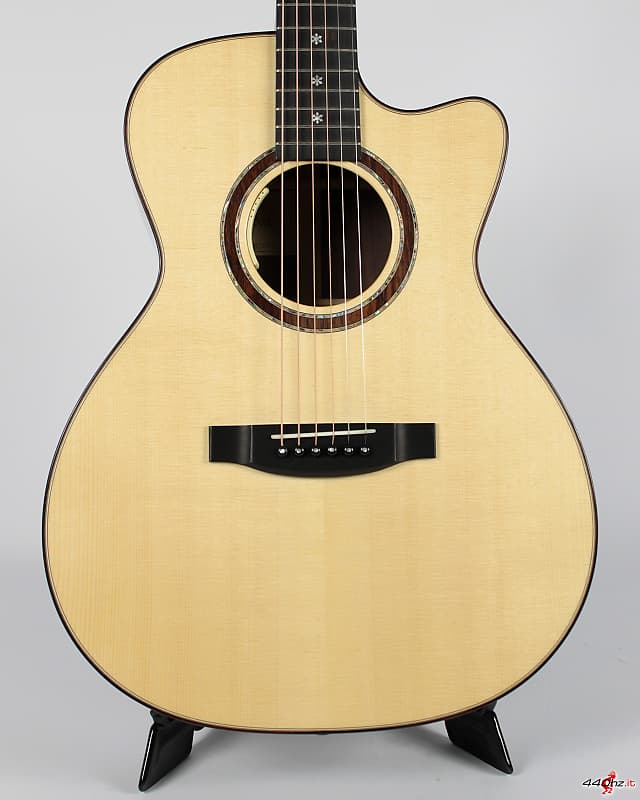 Lakewood M-32 CP with L.R. Baggs Anthem Pickup System