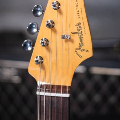 Fender Vintera II '60s Stratocaster, Rosewood Fingerboard - Lake Placid Blue with Deluxe Gig Bag image 5