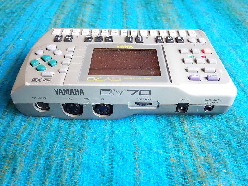 YAMAHA QY70 Music Sequencer / Rhythm Machine Sound Module w/ AC