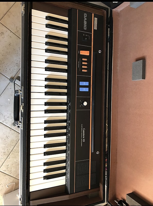 Casio CT-101 Casiotone 49-Key Synthesizer 1980s - Black / Natural | Reverb