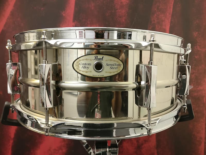 Pearl Sensitone 5.5x13 Snare Drum Chrome Over Steel – Drugan's Drums &  Guitars