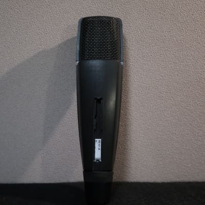 Sennheiser MD 421 II Cardioid Dynamic Microphone image 3